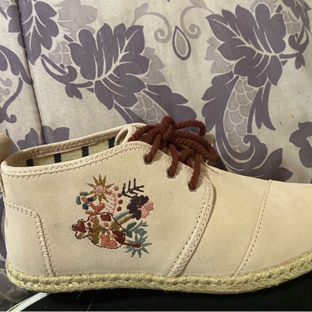 TOMS Shoe Venice collection